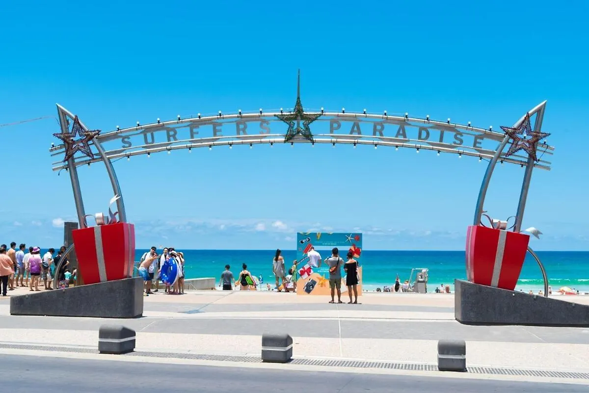 Beach Life At Peninsula Gold Coast Apartment