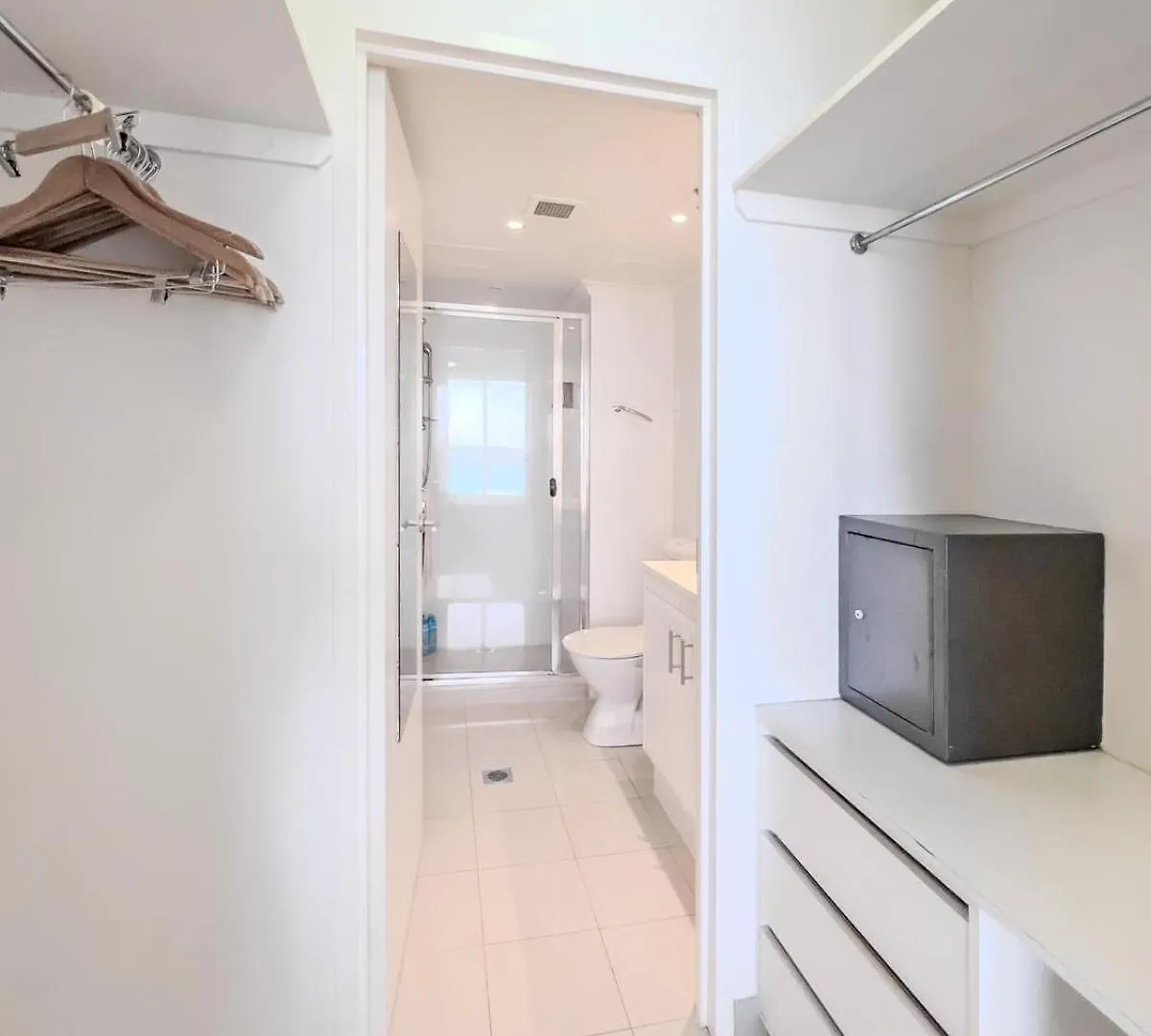 Beach Life At Peninsula Gold Coast Apartment